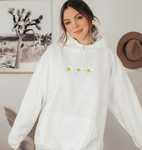 Embroidered Floral Daisy Sweatshirt, Minimalist Daisy Sweatshirt, Embroidered Hoodie,  Embroidered Flower Sweatshirt,  Nature Sweatshirt