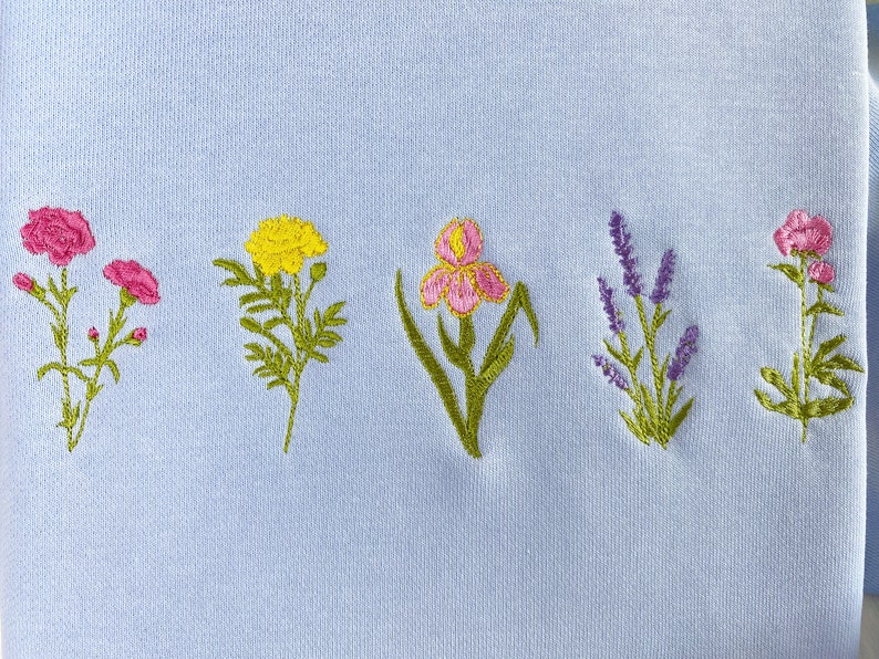 Wildflower Embroidered Sweatshirt, Pinky Flower Embroidered Hoodie, Bachelorette Day Outfit, Cute Embroidered Flower Crew Neck Sweatshirt